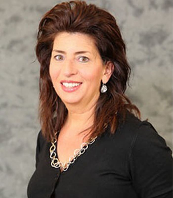 Lisa Desjardins, CPIA, CISR